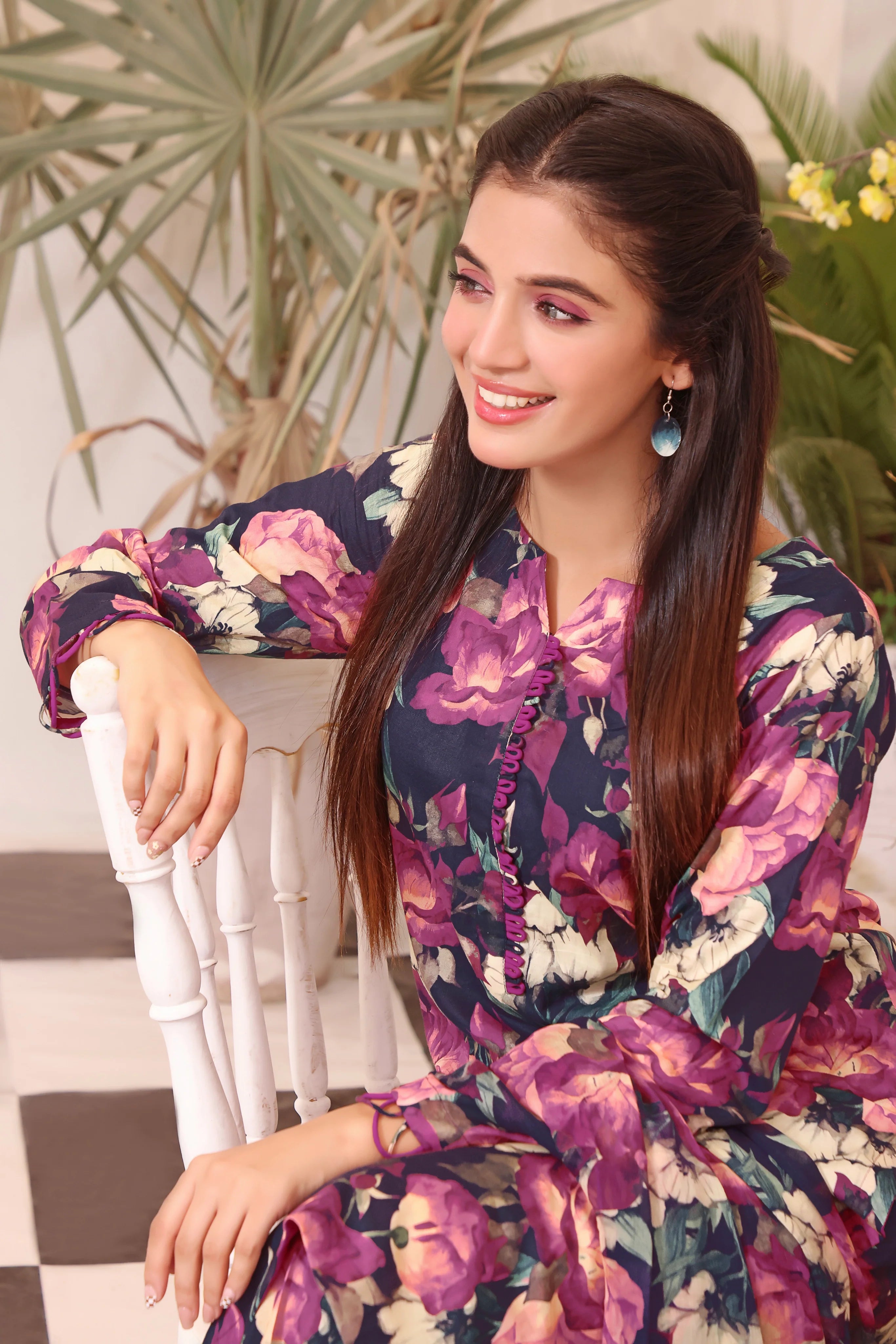 Digital Printed 3 Piece Swiss Lawn With Silk Dupatta 11