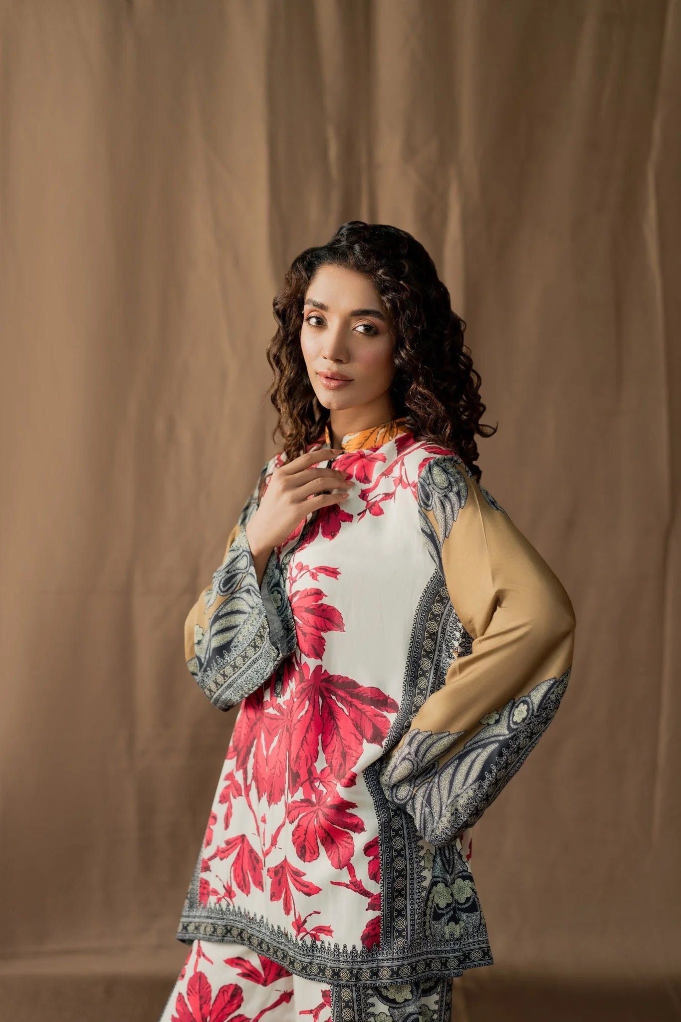 Digital Printed 3 Piece Swiss Lawn With Silk Dupatta 90