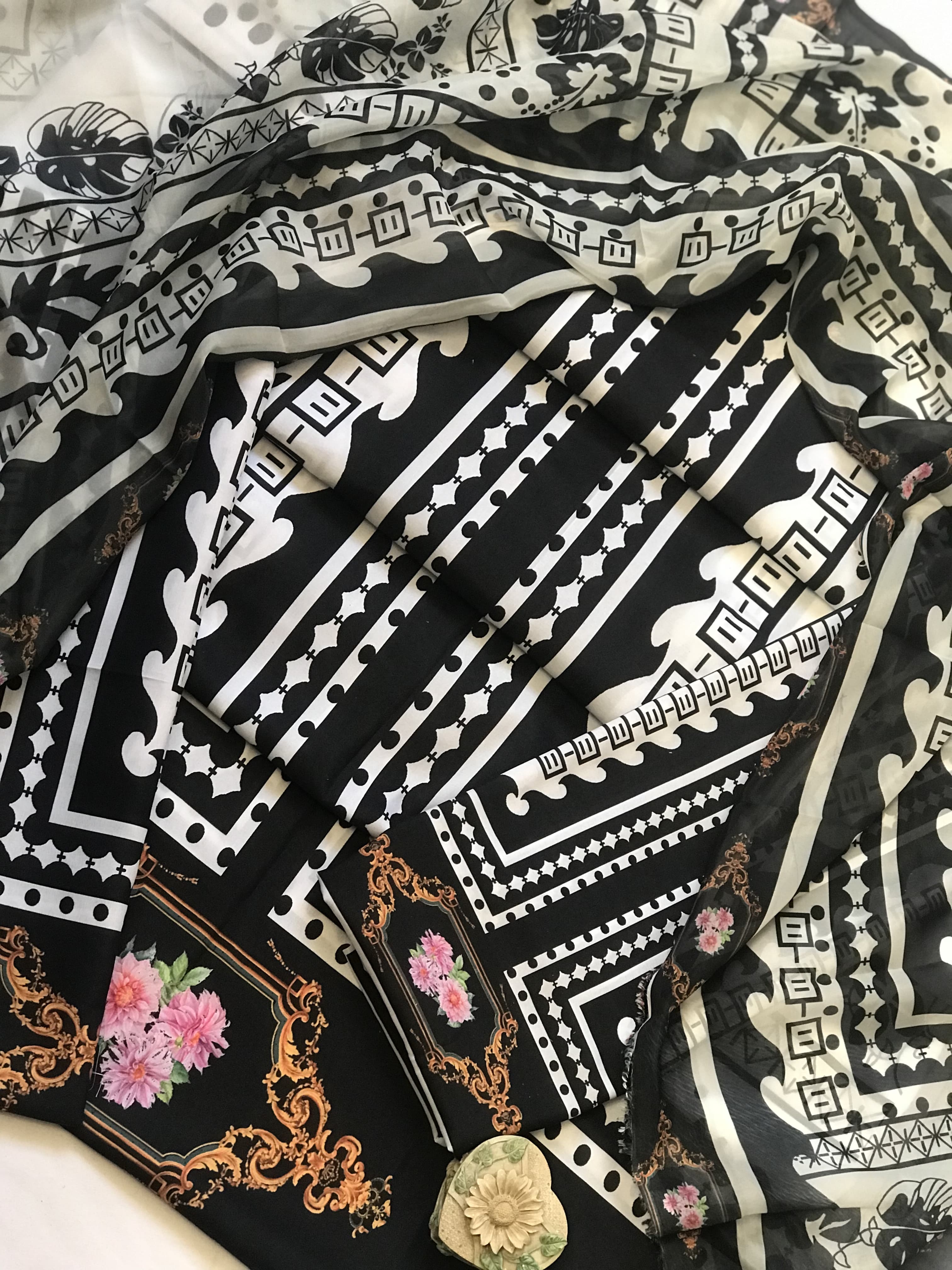 Digital Printed 3 Piece Swiss Lawn With Silk Dupatta 92