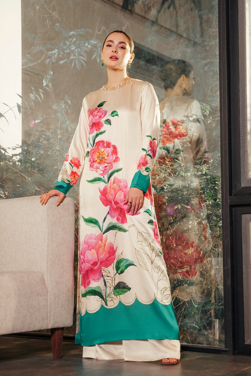 Hania Amir Digital Printed 3 Piece Swiss Lawn With Silk Dupatta 73