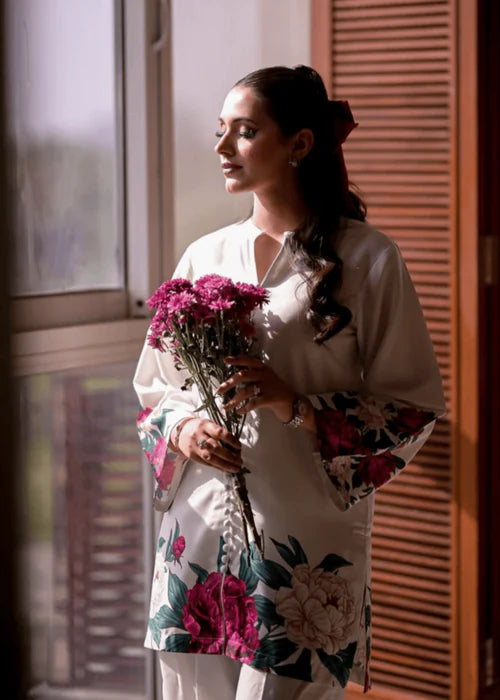 Digital Printed 3 Piece Swiss Lawn With Silk Dupatta 02